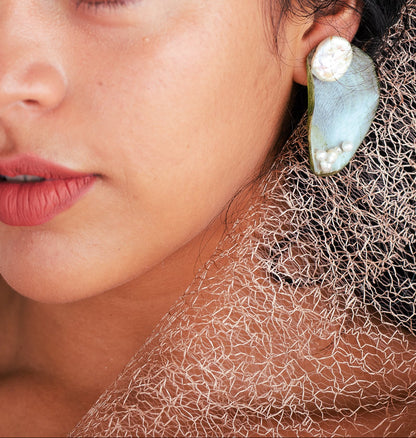 Agua Medium Stud Earrings